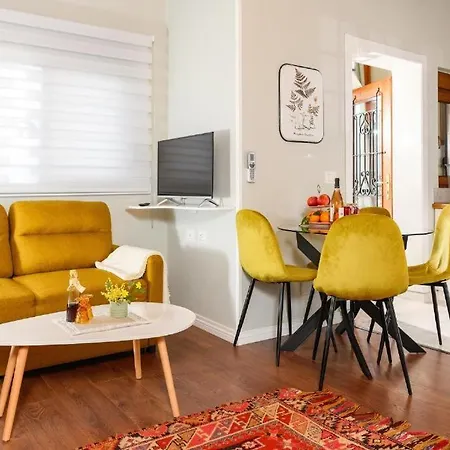 Blerina's Agritourism Concept Hotel Laknas