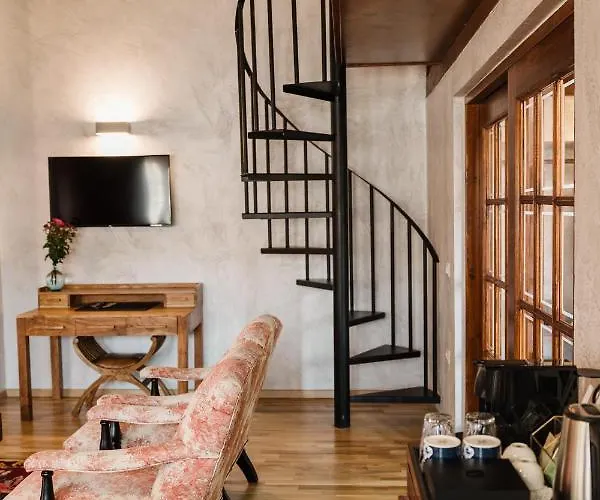 Blerina's Agritourism Concept Hotel Laknas